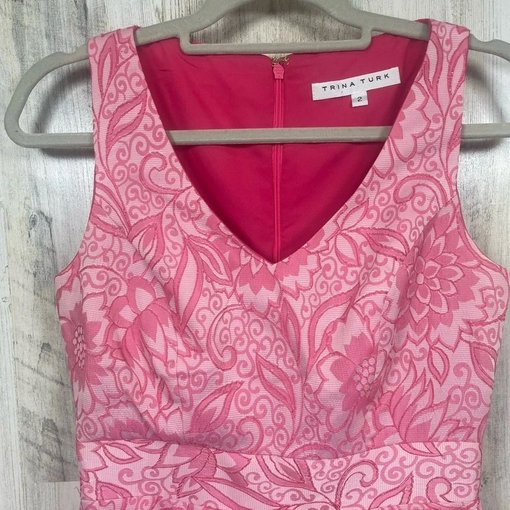Trina Turk Jayme Sleeveless Dress Jolie Jacquard Pink Fit Flare Pleated size‎ 2